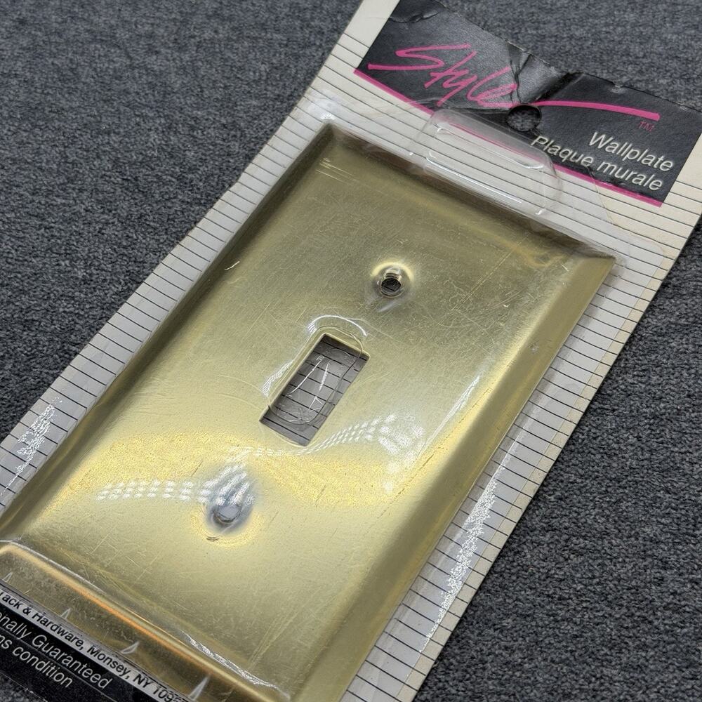 Vintage American Tack Style Brass Single Toggle Light Switch Wall Plate Cover